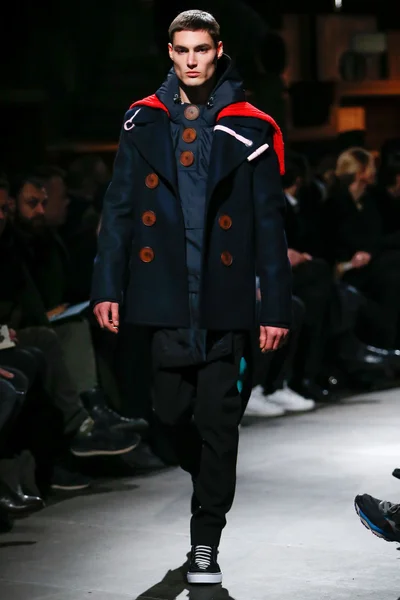 Look 27